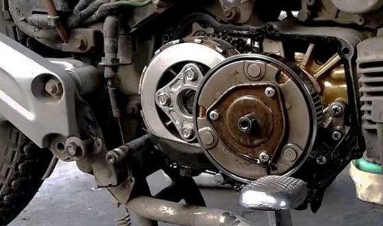 Cara Mengatasi Bunyi Tek Tek Mesin Motor